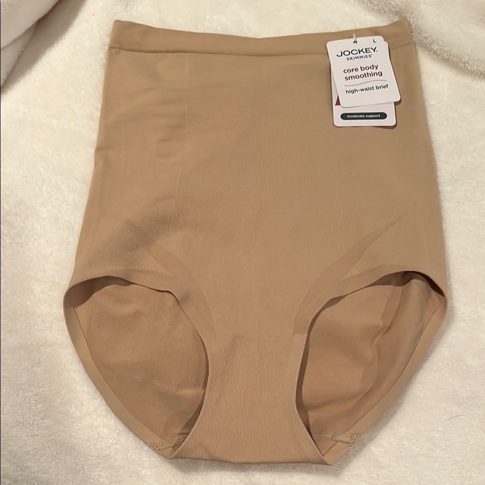 Jockey moderate support shape wear